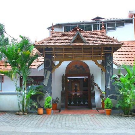 Rangerwood Nature Castle Hotel Kumarakom Eksteriør billede